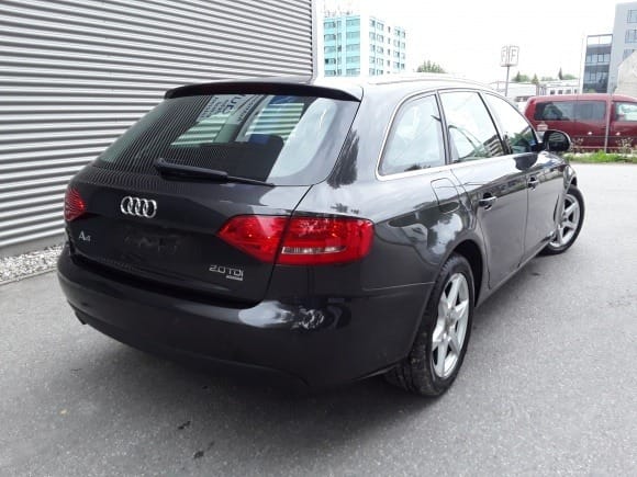 Audi A 4 Avant 2,0 TDI quattro “Attraction” – Rate fixe