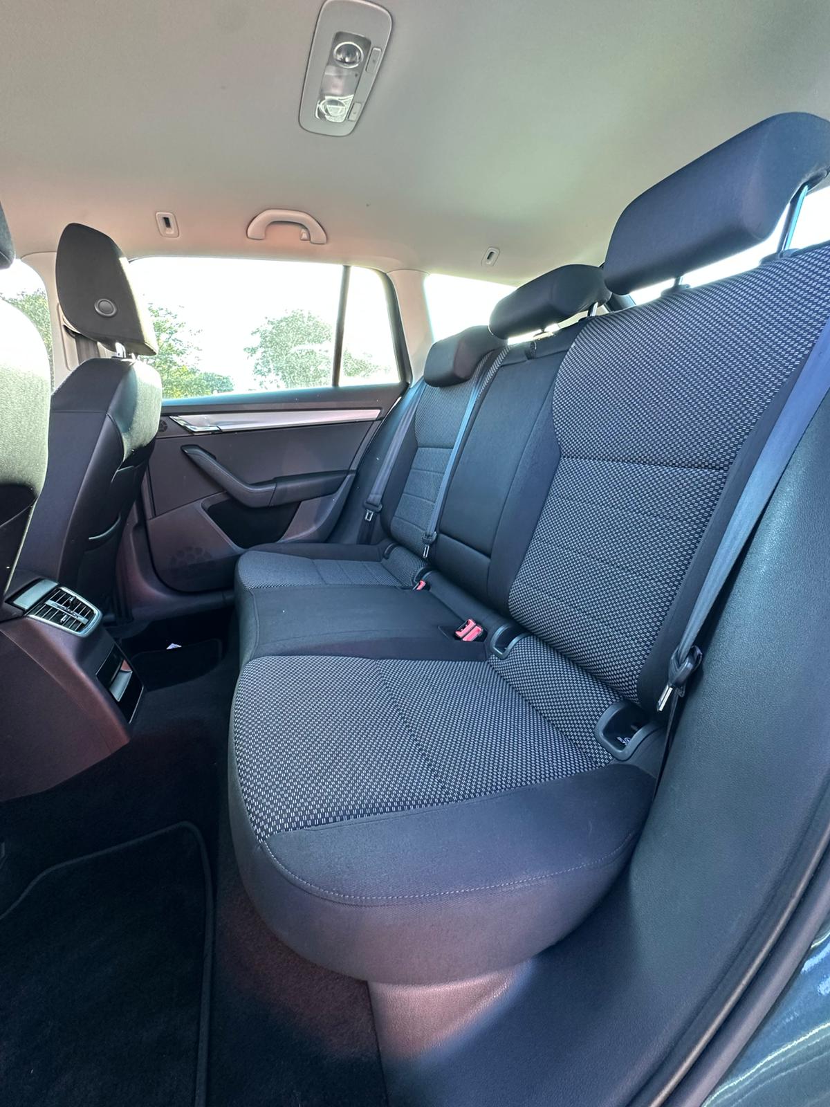 Skoda Octavia Combi 2,0 TDI Green  tec 4×4 “Ambition” 150 CP